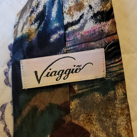 Viaggio 3 3/4"x56" 100% Silk - Picture 3 of 5